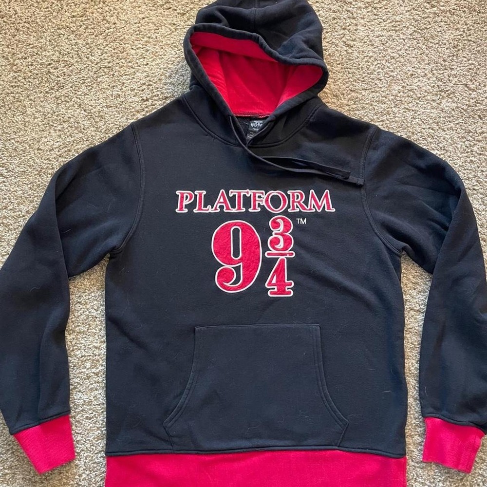 Harry Potter Shop Unisex Hoodie Platform 9 3/4, Burgundy, Adult Size M